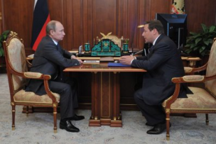 Путин и Хлопонин обсудили социально-экономическую ситуацию в СКФО