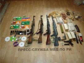 У жителя Ингушетии изъяли арсенал оружия и боеприпасов